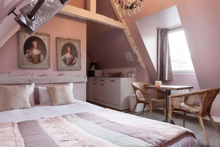 Room 27 of 36