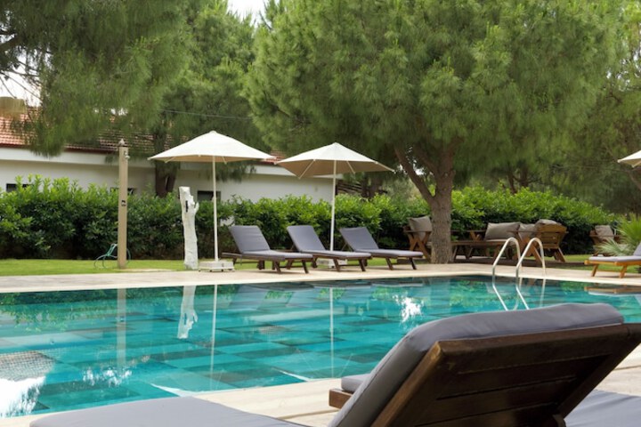 Pool 25 of 73