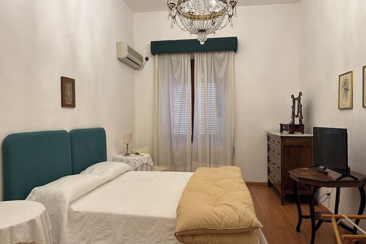 Room 13 of 64