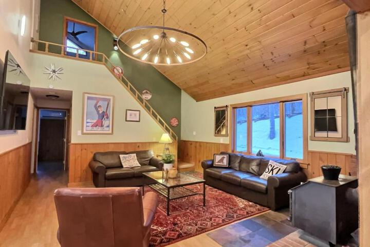 Image of ThreeBears- AC Hot Tub, Views, Fire Pit, Grill