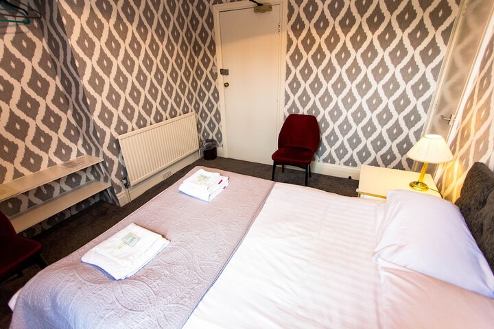 Room 8 of 69