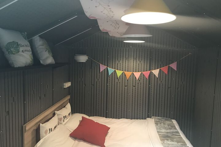 Room 8 of 8