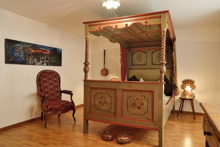 Room 4 of 46