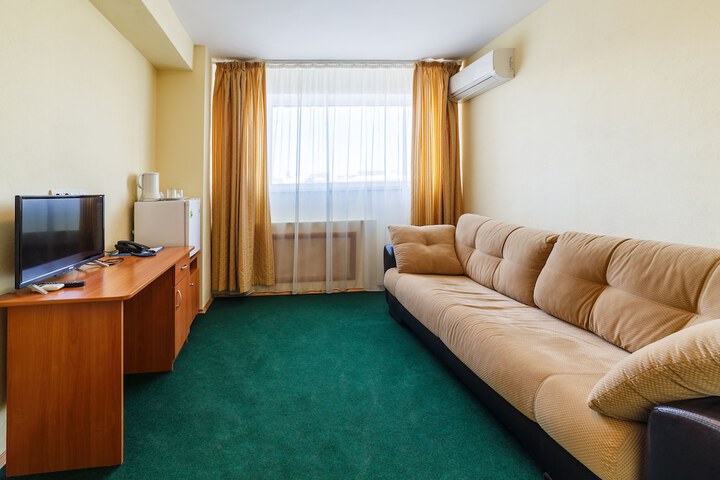 Room 19 of 33
