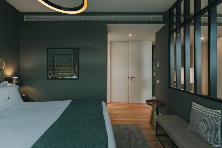 Room 97 of 274