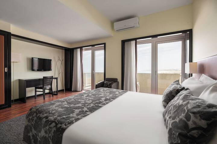 Room 35 of 135