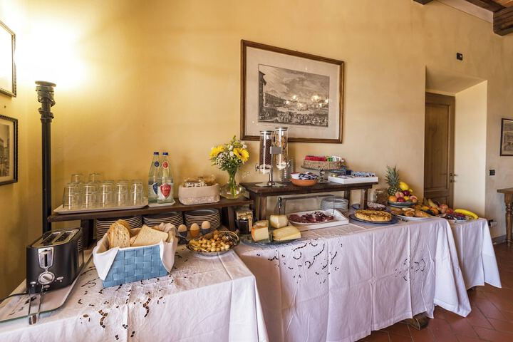 Dining 11 of 20