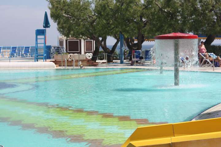 Pool 58 of 78