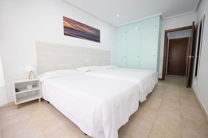 Photo of Hotel Pinar Somo Surf
