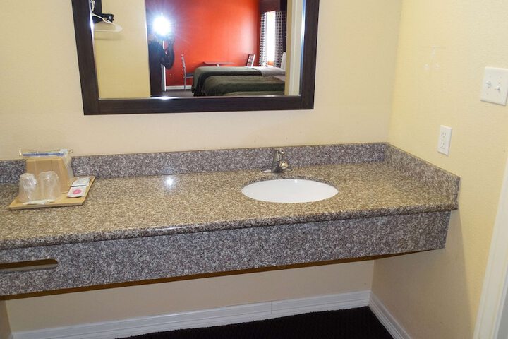 Bathroom sink