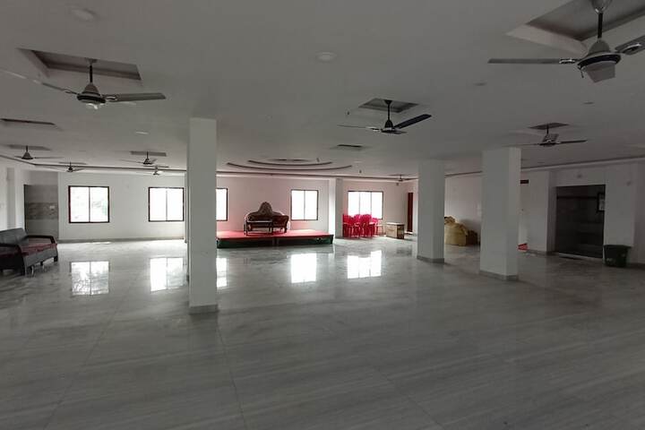 Ballroom/Hall 29 of 33
