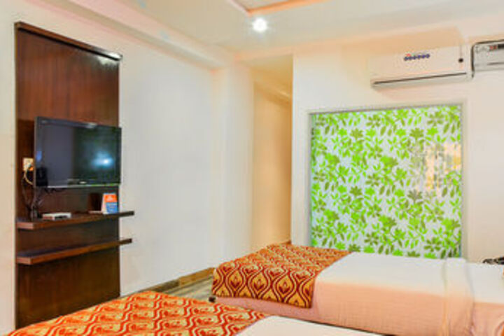 Room 18 of 35