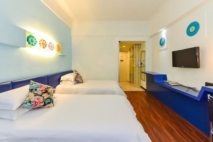 Room 17 of 72