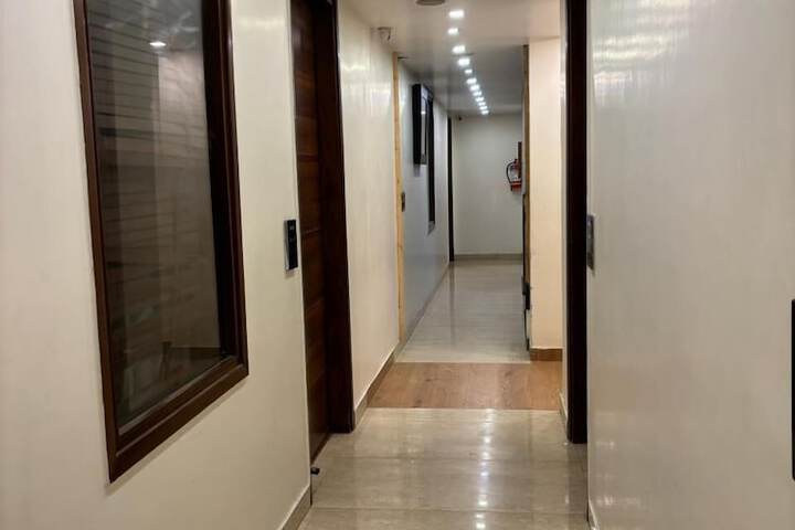 Room 28 of 48