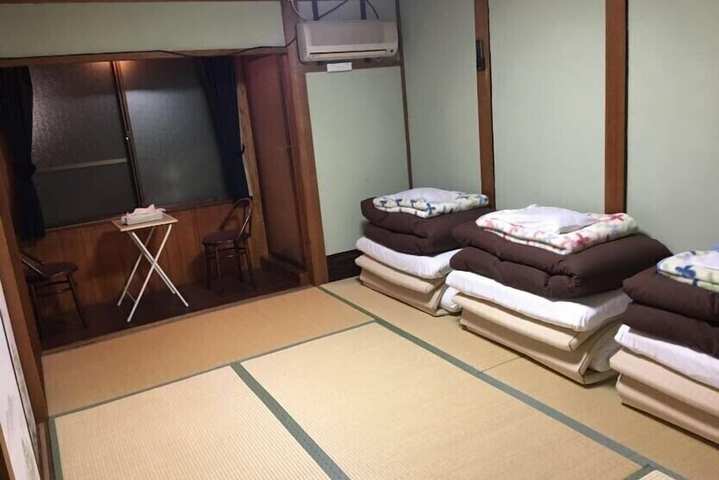 Room 8 of 29