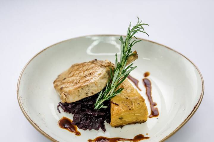 Dining 24 of 37