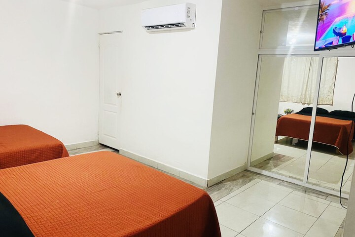 Room 22 of 103