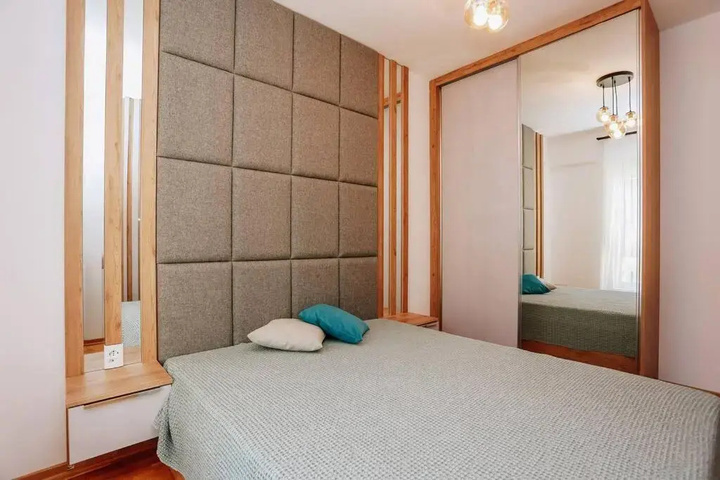 Room 2 of 13