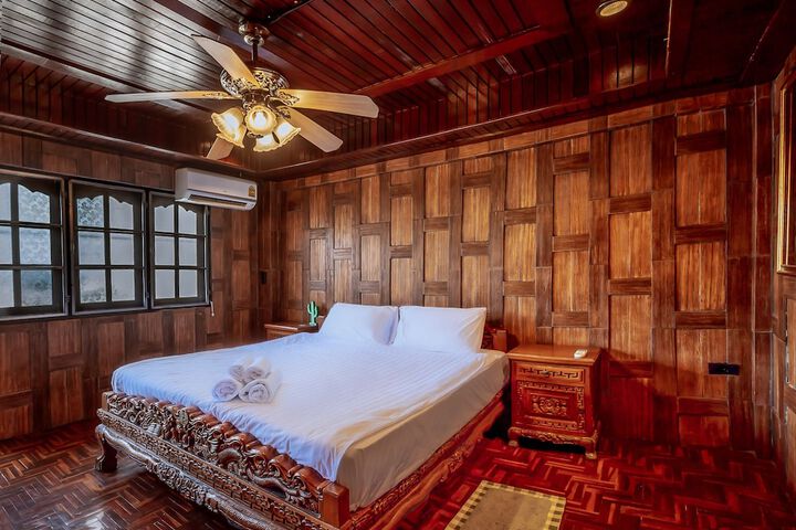 Room 10 of 29