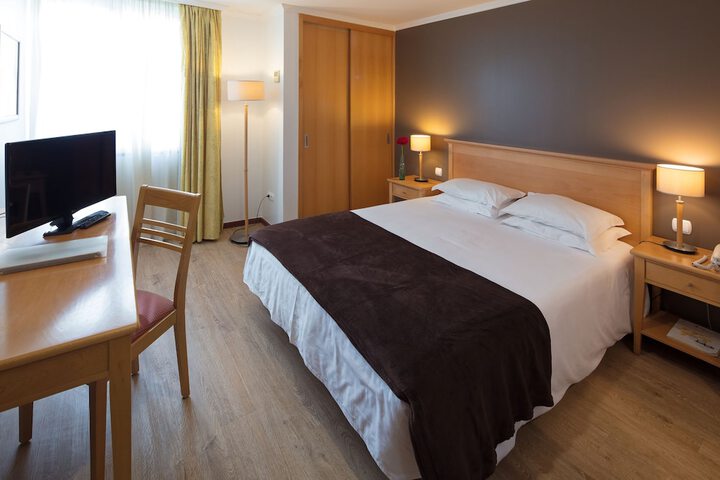 Room 7 of 24