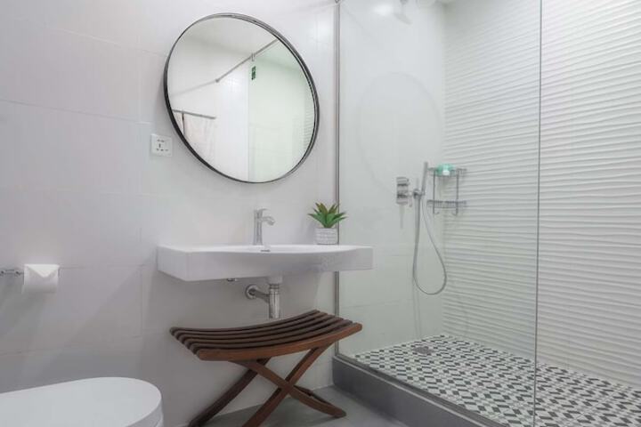 Room 21 of 25