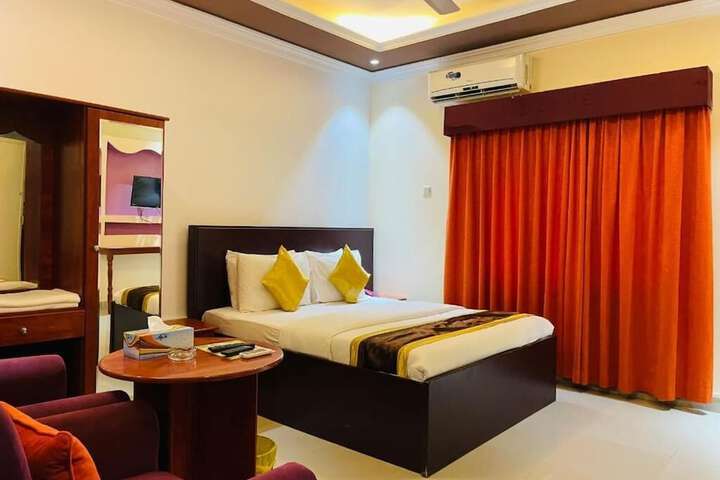 Room 3 of 21