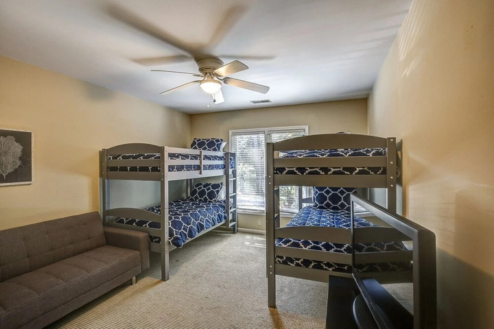 Room 13 of 22