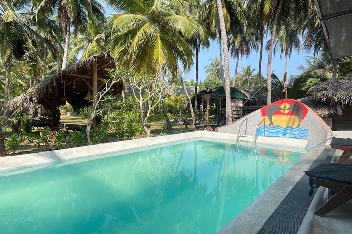 Pool 42 of 104