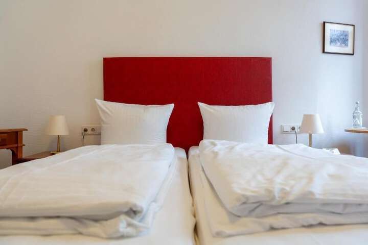 Room 14 of 25