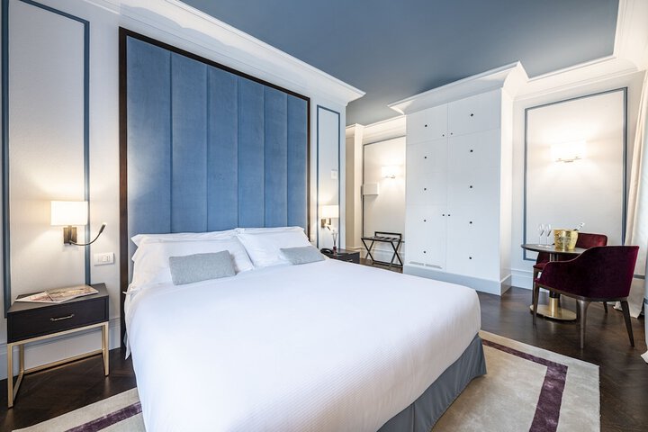 Room 21 of 76
