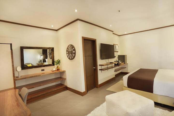 Room 9 of 40