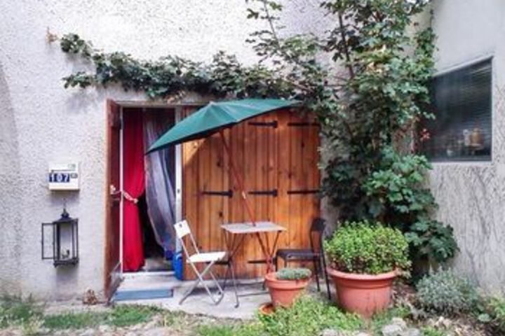 Photo of House With one Bedroom in Le Chesnay With Furnished Garden