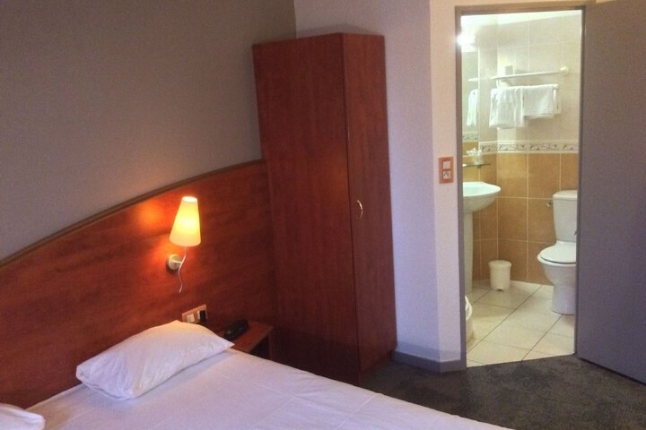 Room 19 of 92