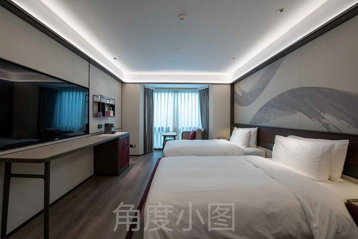Room 22 of 46