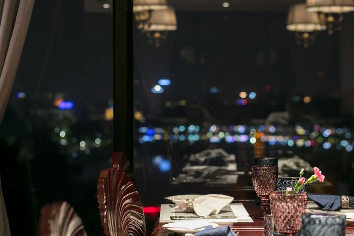 Dining 80 of 133