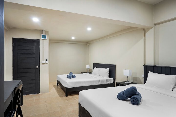 Room 13 of 29