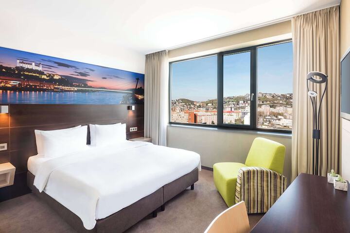 Room 16 of 67