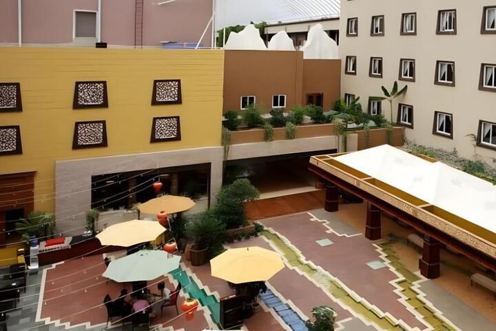 Photo of Shangri-La Paradise Hotel
