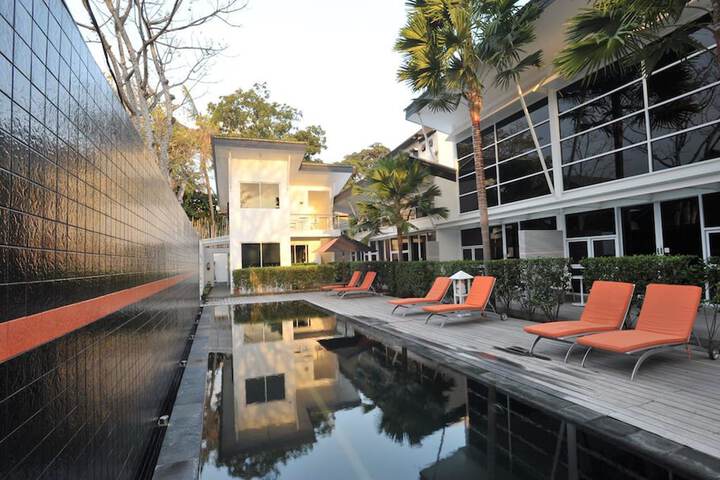 Pool 62 of 87