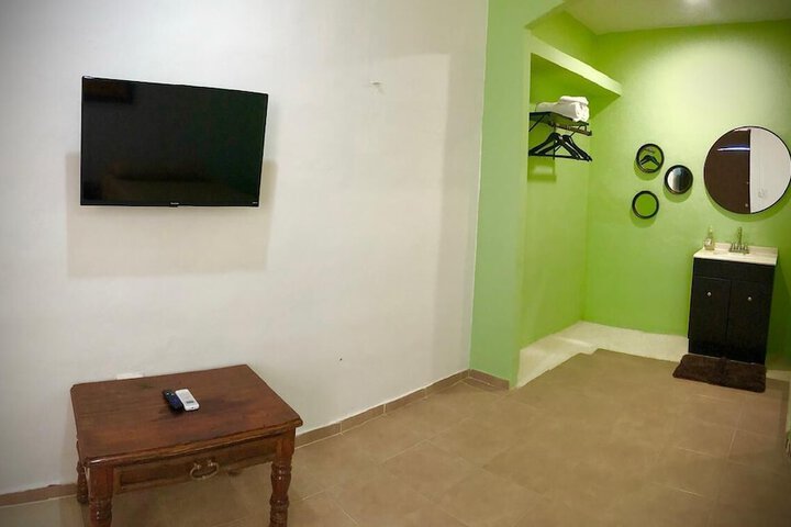 Room 9 of 46