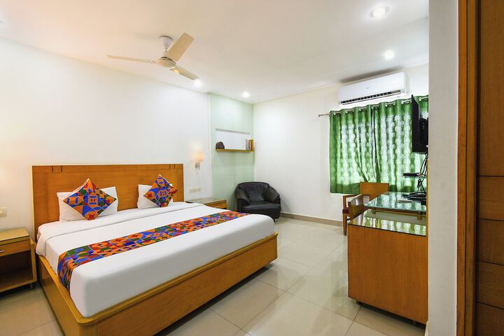 Room 14 of 34
