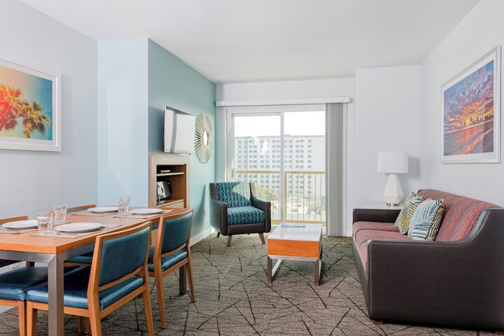 Room 11 of 24