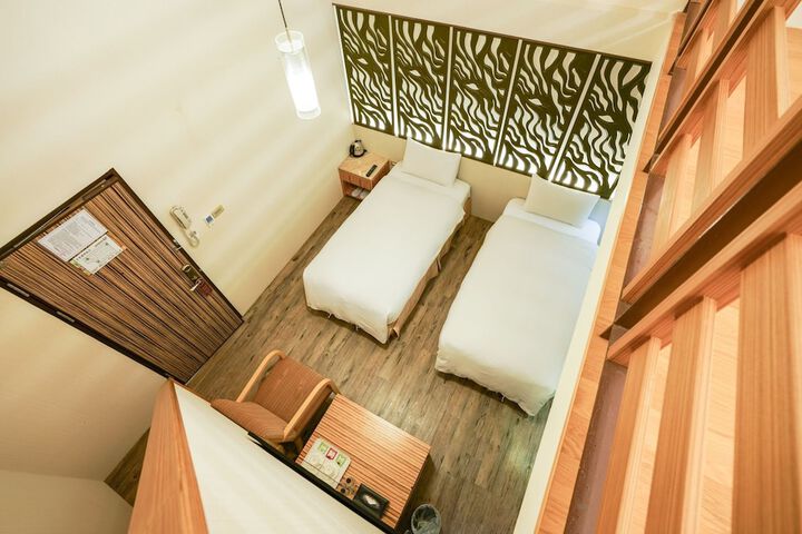 Room 20 of 66