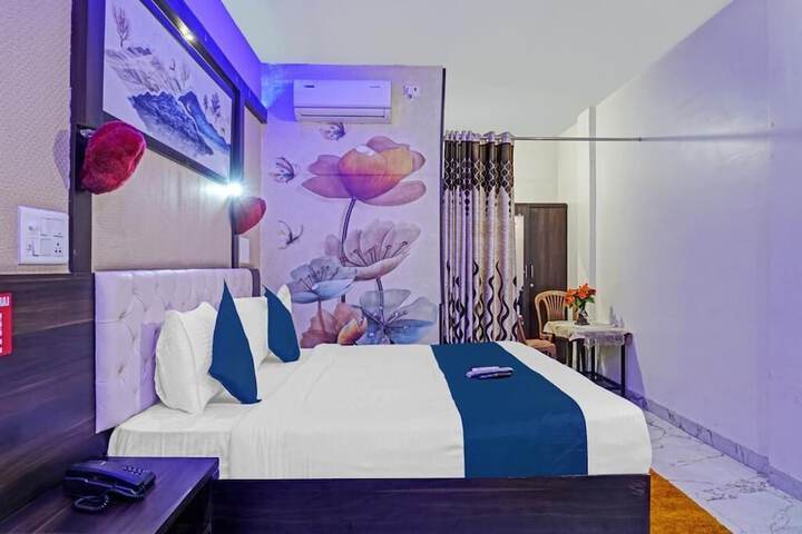 Room 12 of 24
