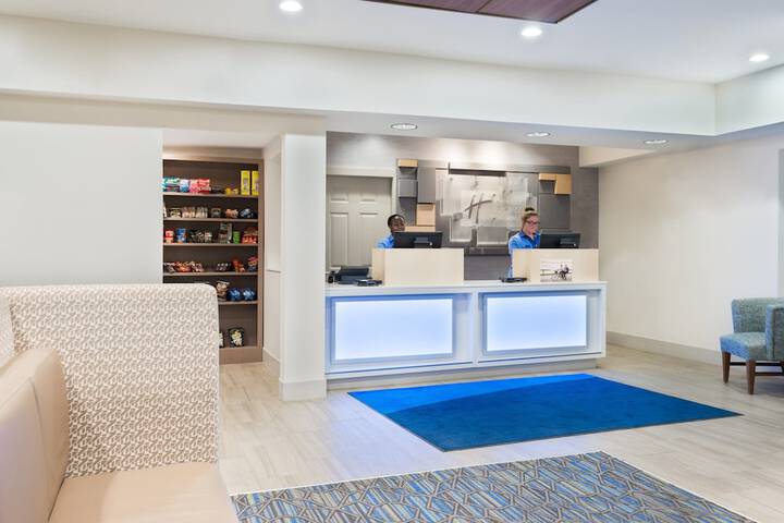Concierge desk