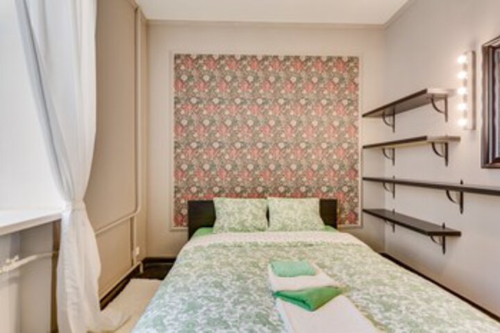 Room 17 of 19