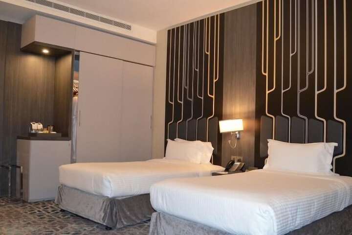 Room 20 of 42