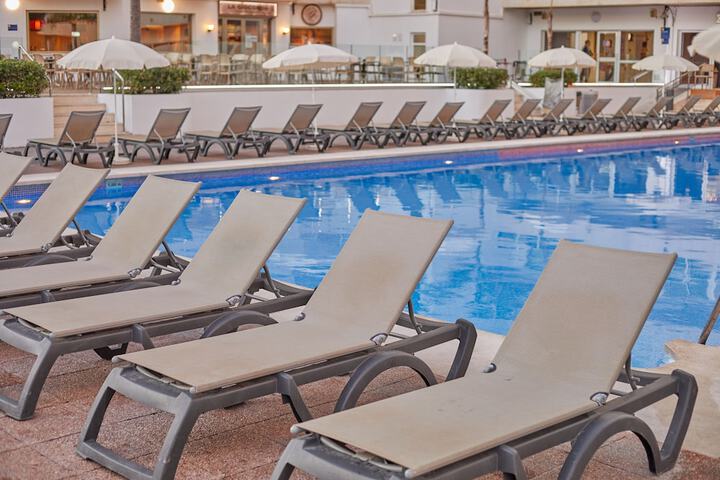Pools & Facilities