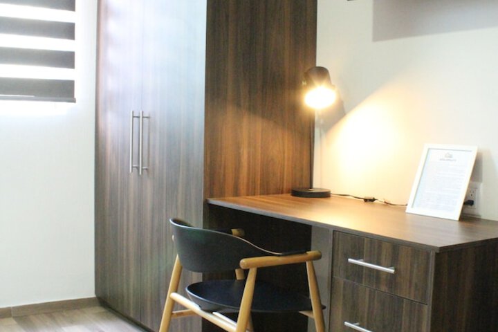 Room 52 of 146