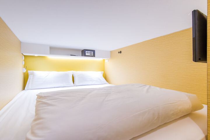 Room 21 of 46